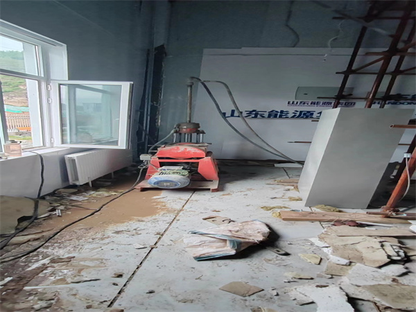 东宝地基基础下沉墙体裂缝加固注浆顶升施工