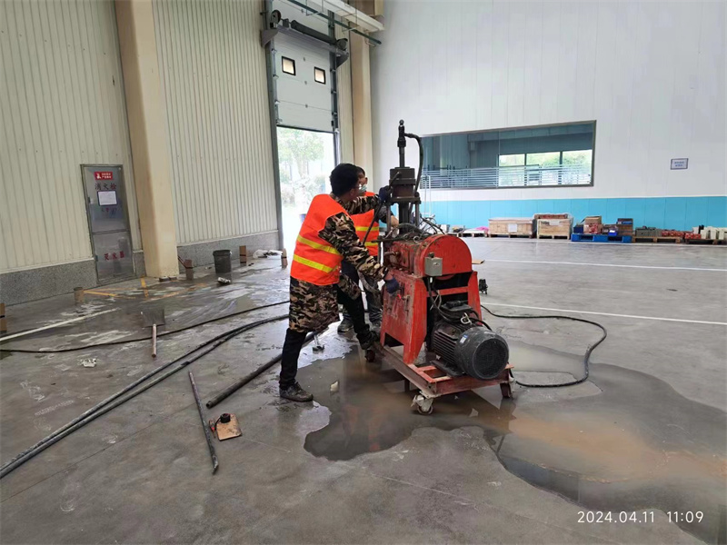 东宝厂房地面下沉塌陷注浆加固施工